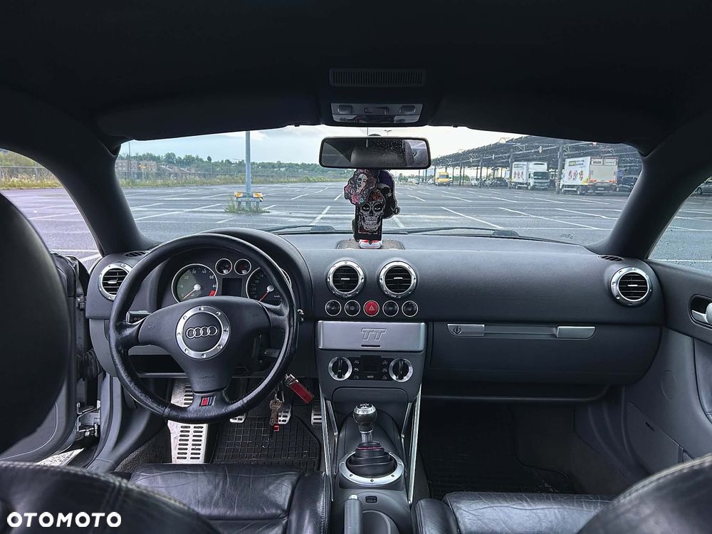 Audi TT Coupé 1.8T - 10