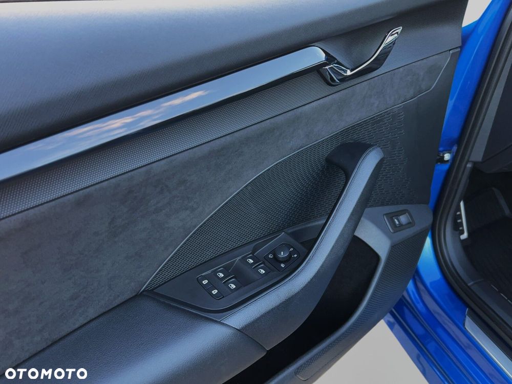 Skoda Octavia 2.0 TDI RS DSG - 9