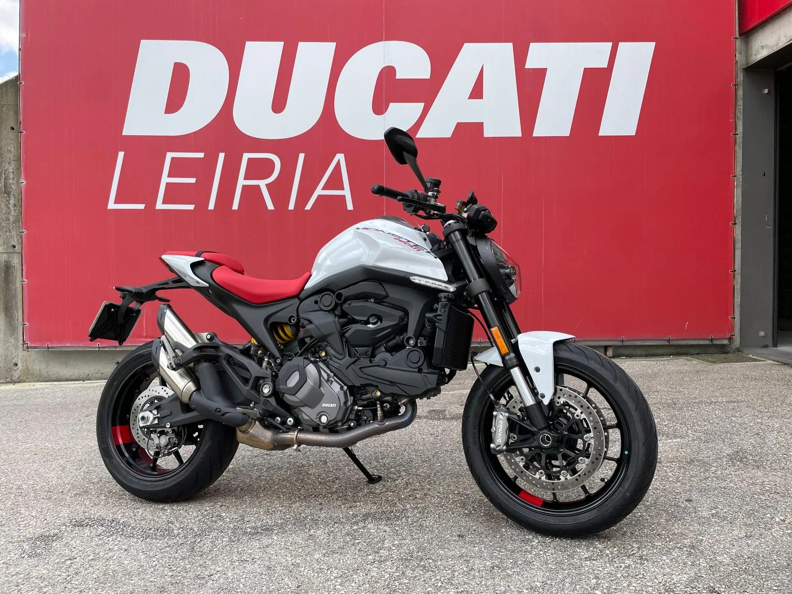 Ducati Monster - 13