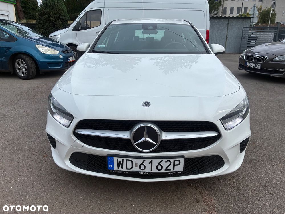 Mercedes-Benz Klasa A 180 7G-DCT - 2