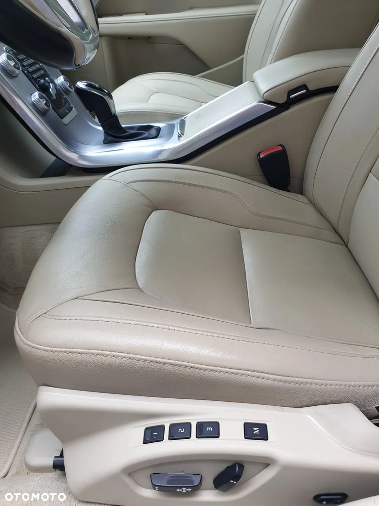 Volvo V70 D4 Geartronic Linje Svart - 9