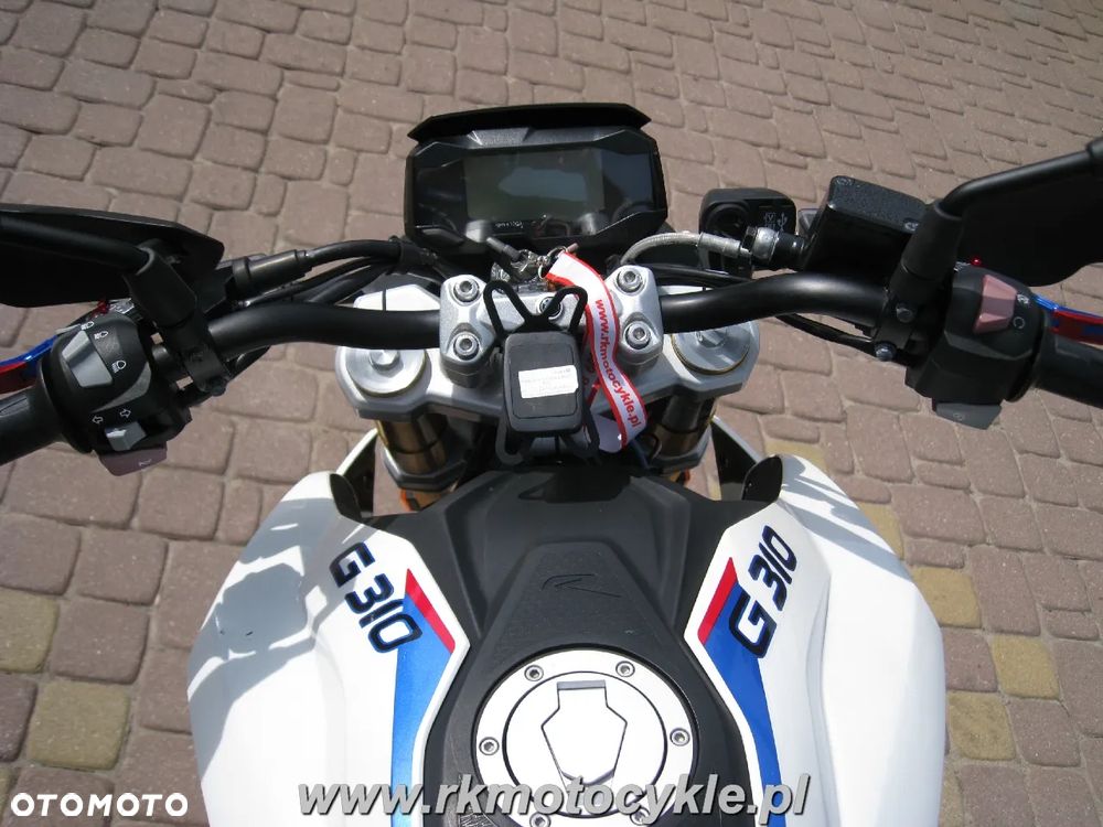 BMW G - 9