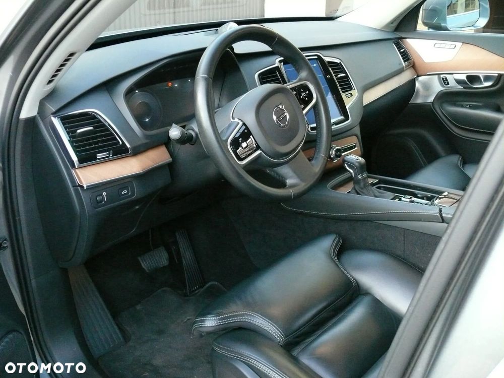 Volvo XC 90 - 6