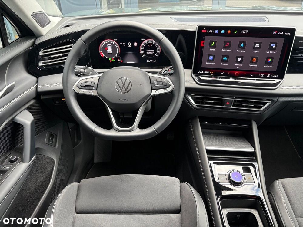 Volkswagen Tiguan - 11