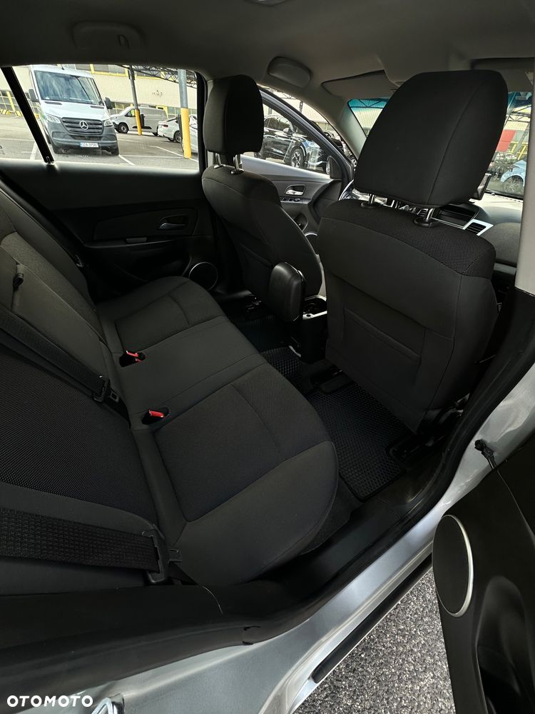 Chevrolet Cruze - 11