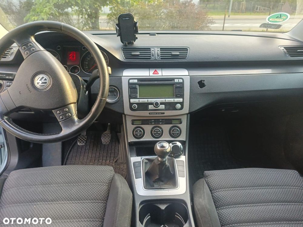 Volkswagen Passat 1.9 TDI Comfortline - 10