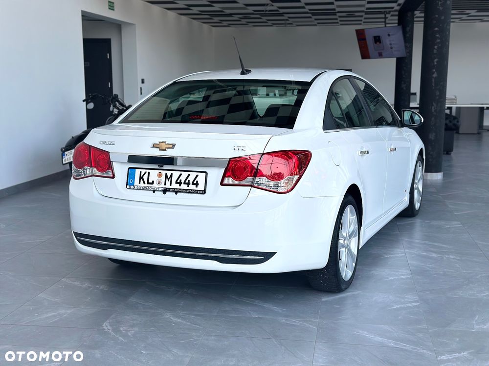 Chevrolet Cruze - 10