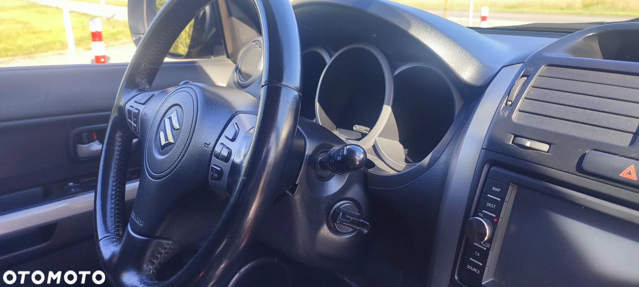 Suzuki Grand Vitara 2.0 De luxe - 21