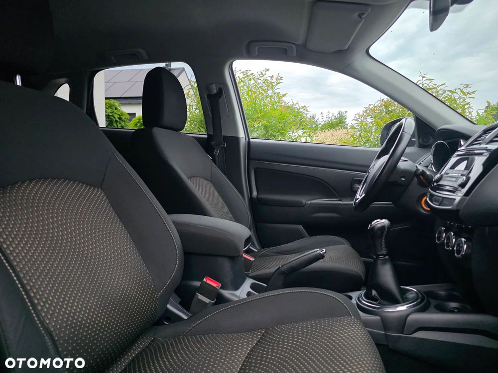 Mitsubishi ASX 1.6 Instyle - 24