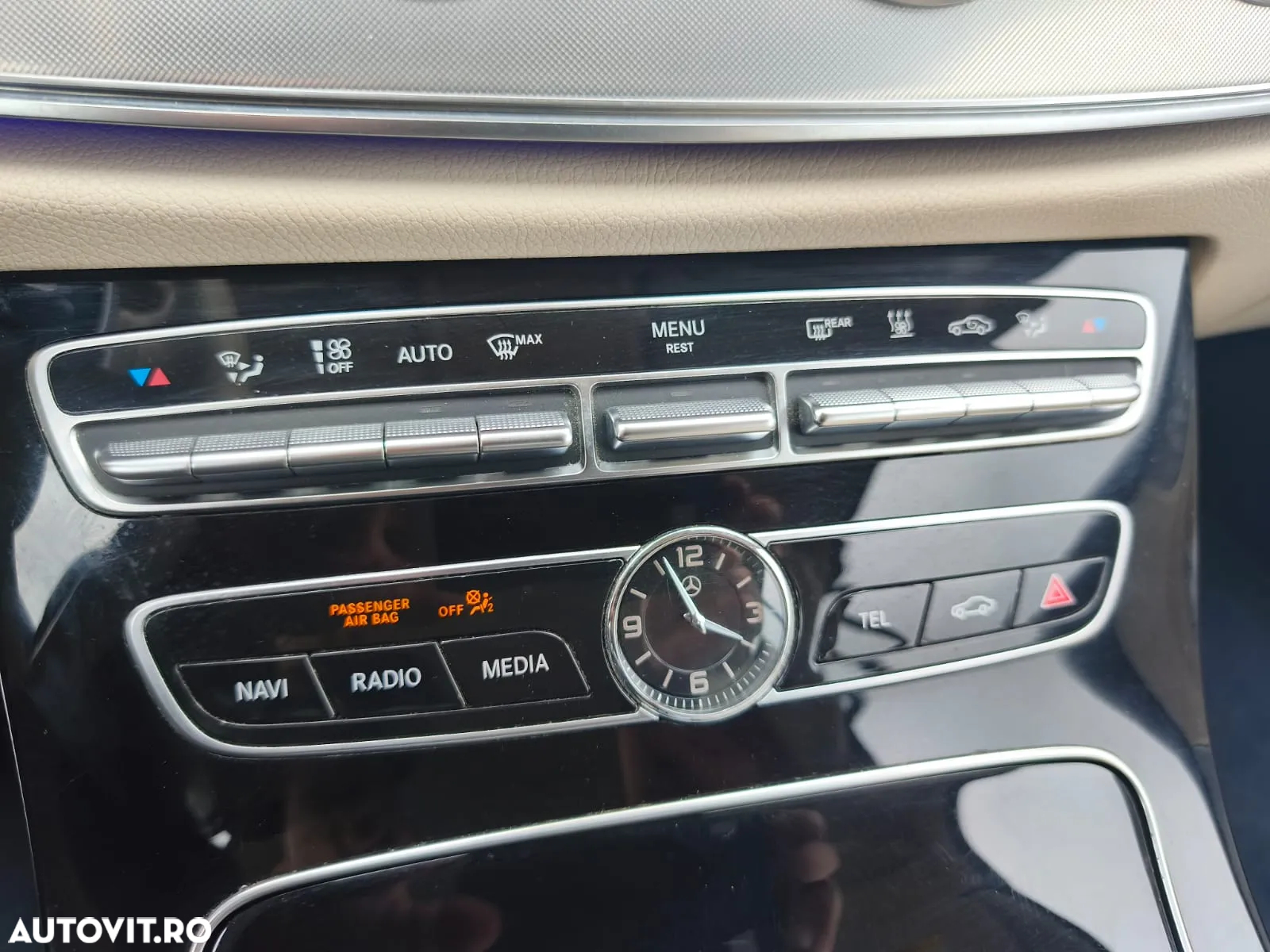 Mercedes-Benz E 400 4MATIC Cabrio - 33