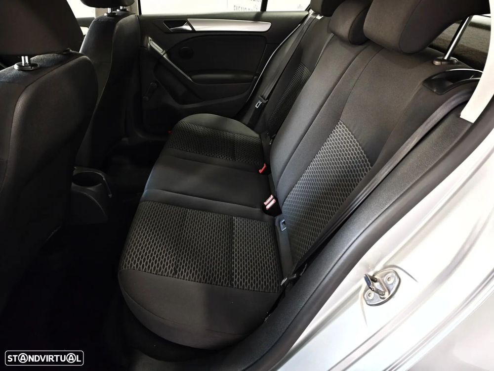 VW Golf 1.6 TDi Confortline - 17