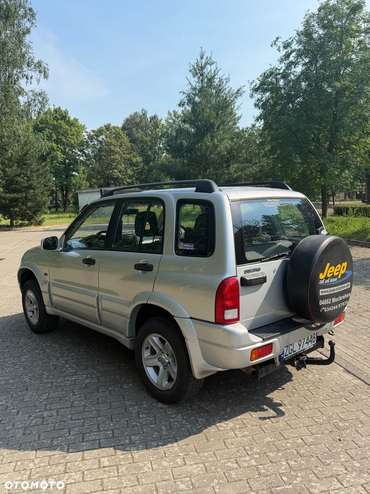 Suzuki Grand Vitara 2.0 - 4