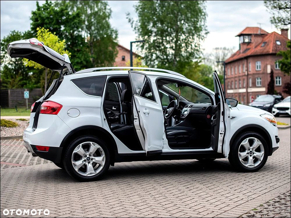 Ford Kuga - 10