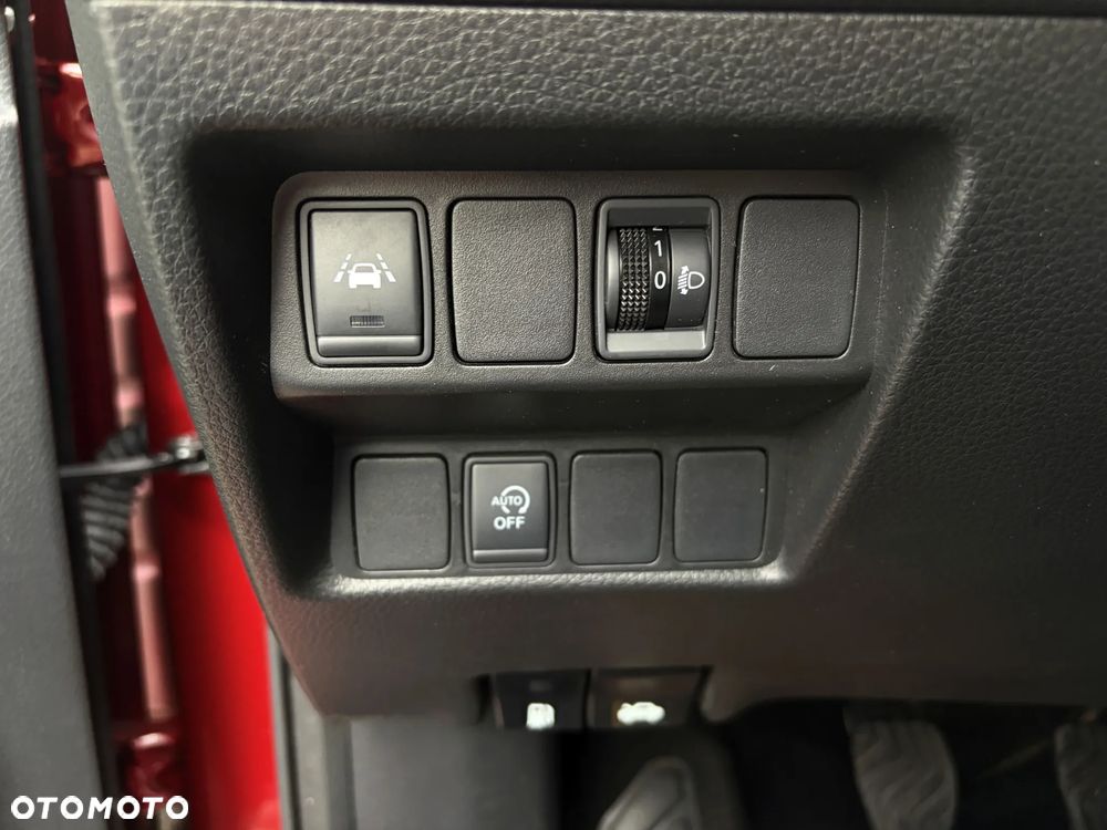 Nissan Qashqai 1.3 DIG-T DCT N-CONNECTA - 30