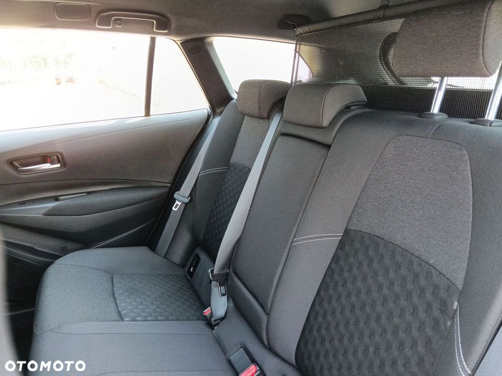 Toyota Corolla 2.0 Hybrid Comfort - 12