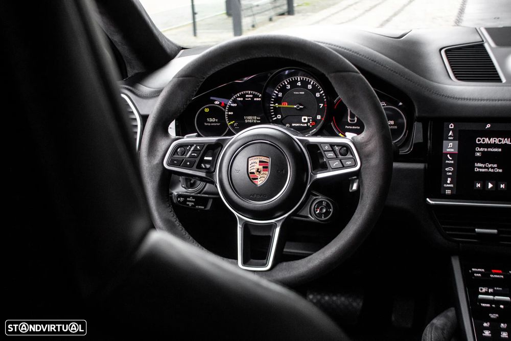 Porsche Cayenne Coupé E-Hybrid - 37