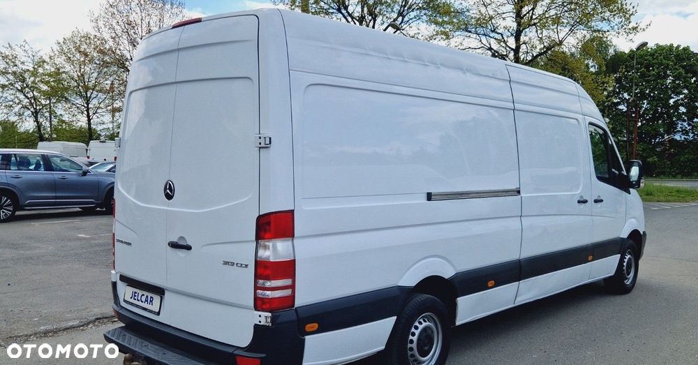 Mercedes-Benz Sprinter - 7