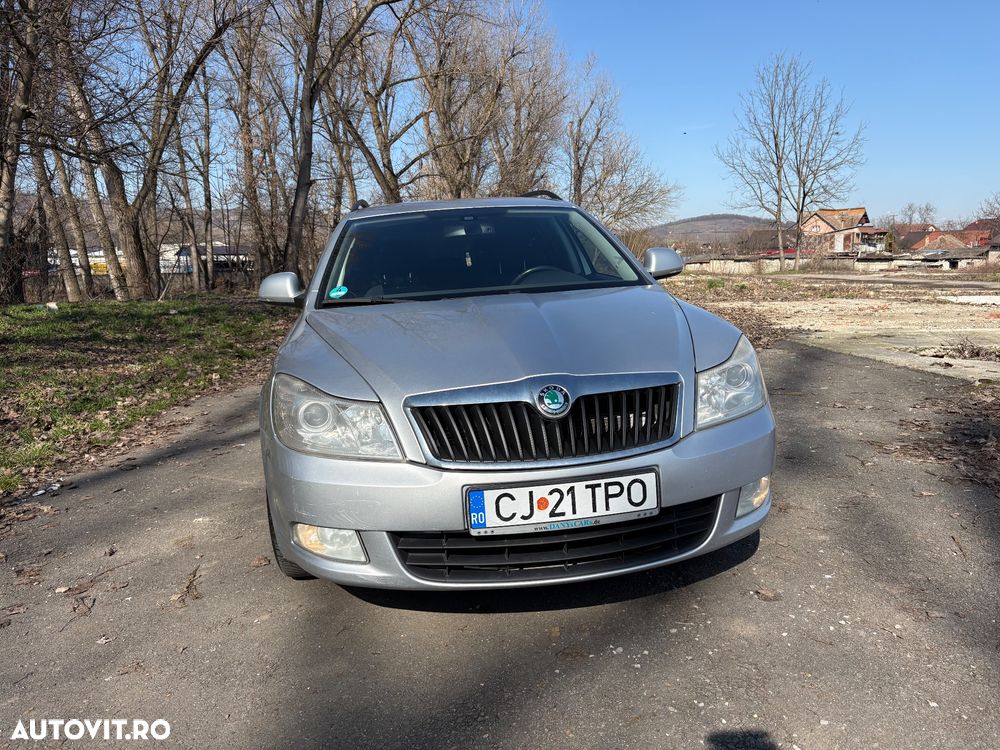Skoda Octavia 2.0 TDI Ambiente DSG - 1
