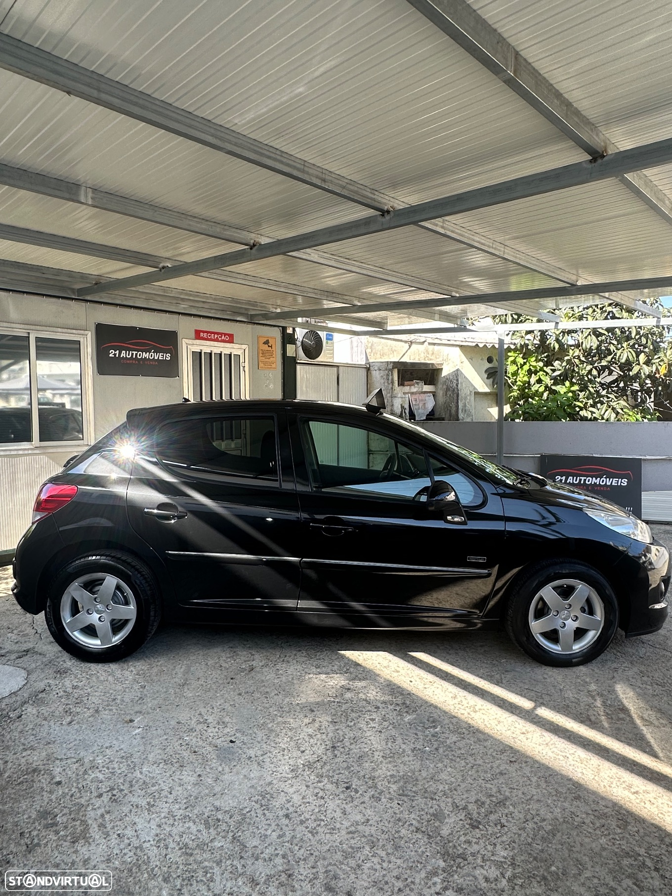 Peugeot 207 1.4 16V SE Sportium - 6