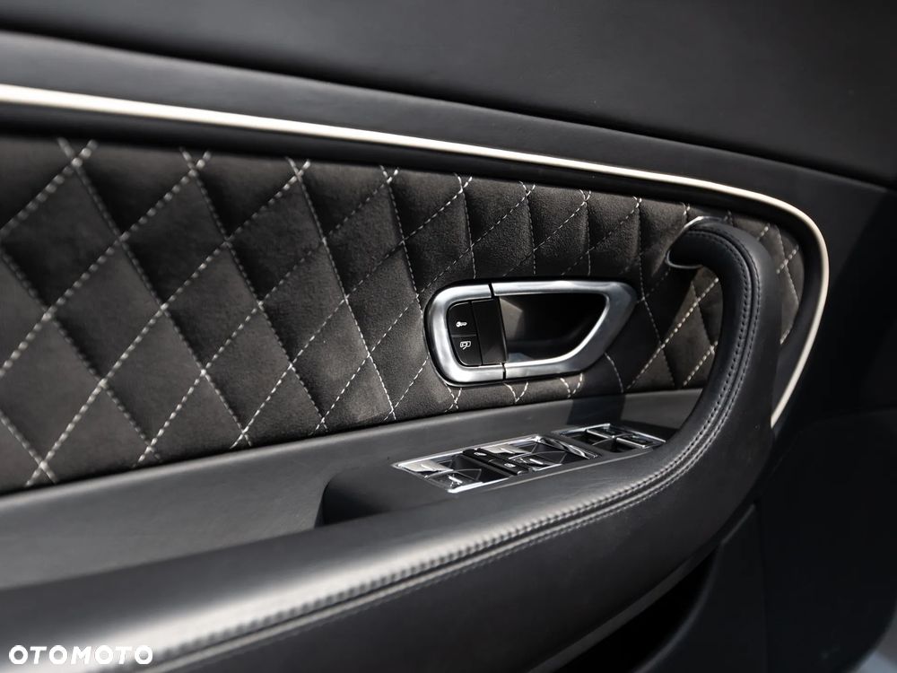 Bentley Continental GT - 12