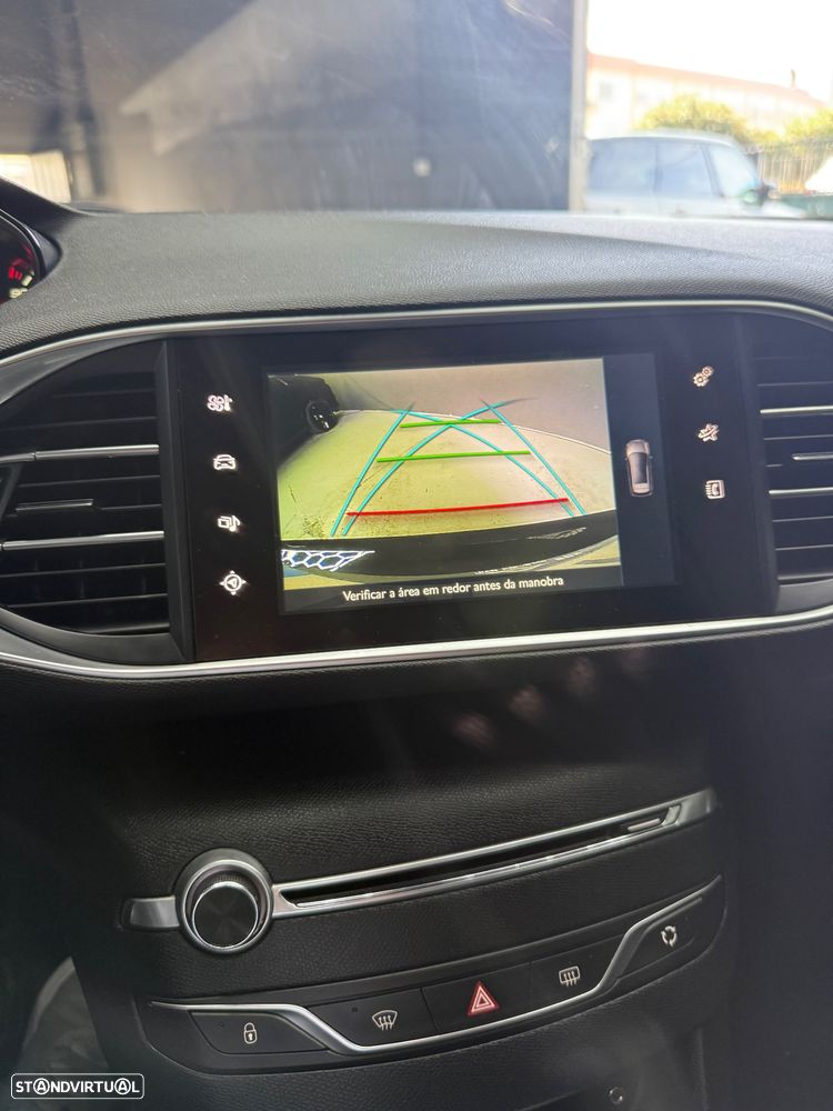 Peugeot 308 SW BlueHDi 130 EAT6 Stop & Start Allure - 20