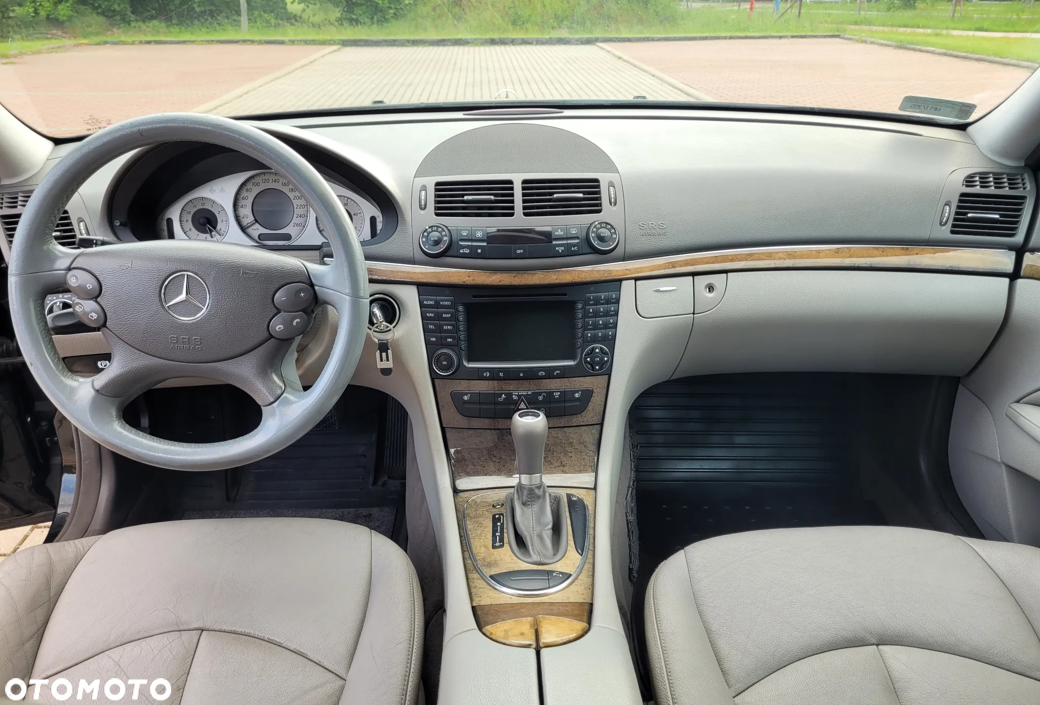 Mercedes-Benz Klasa E - 4