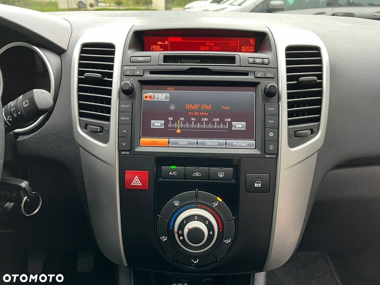 Kia Venga - 16