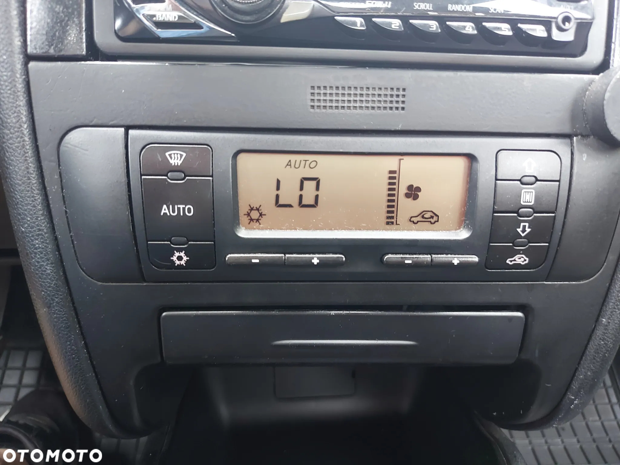 Seat Leon 1.6 Signo - 18