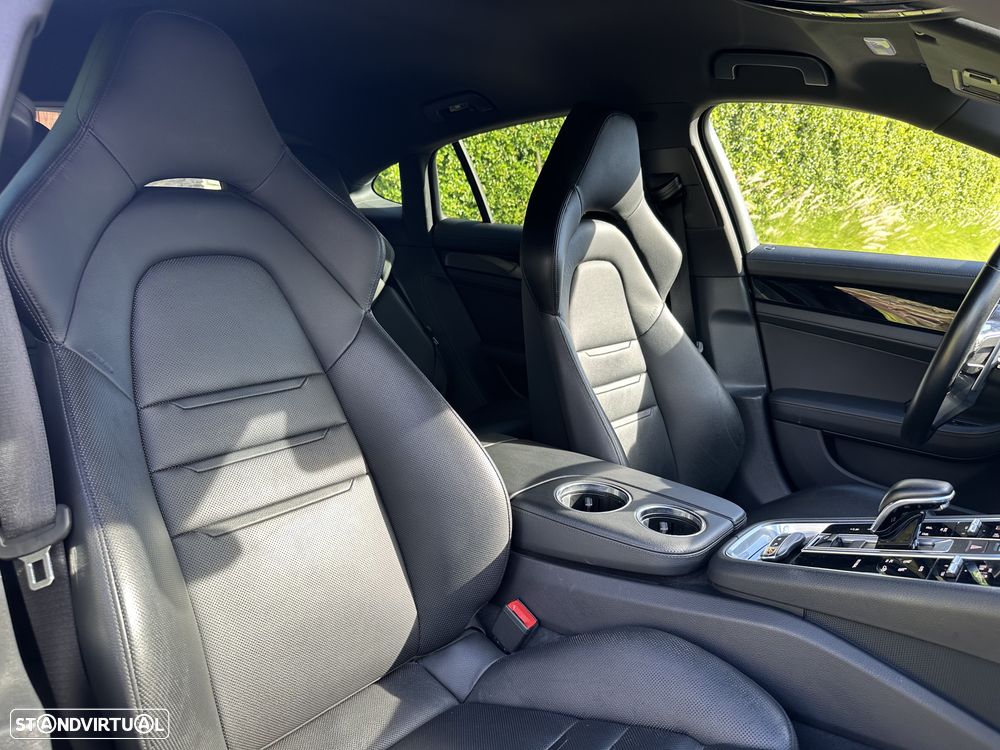 Porsche Panamera 4 Edition 10 Anos - 32
