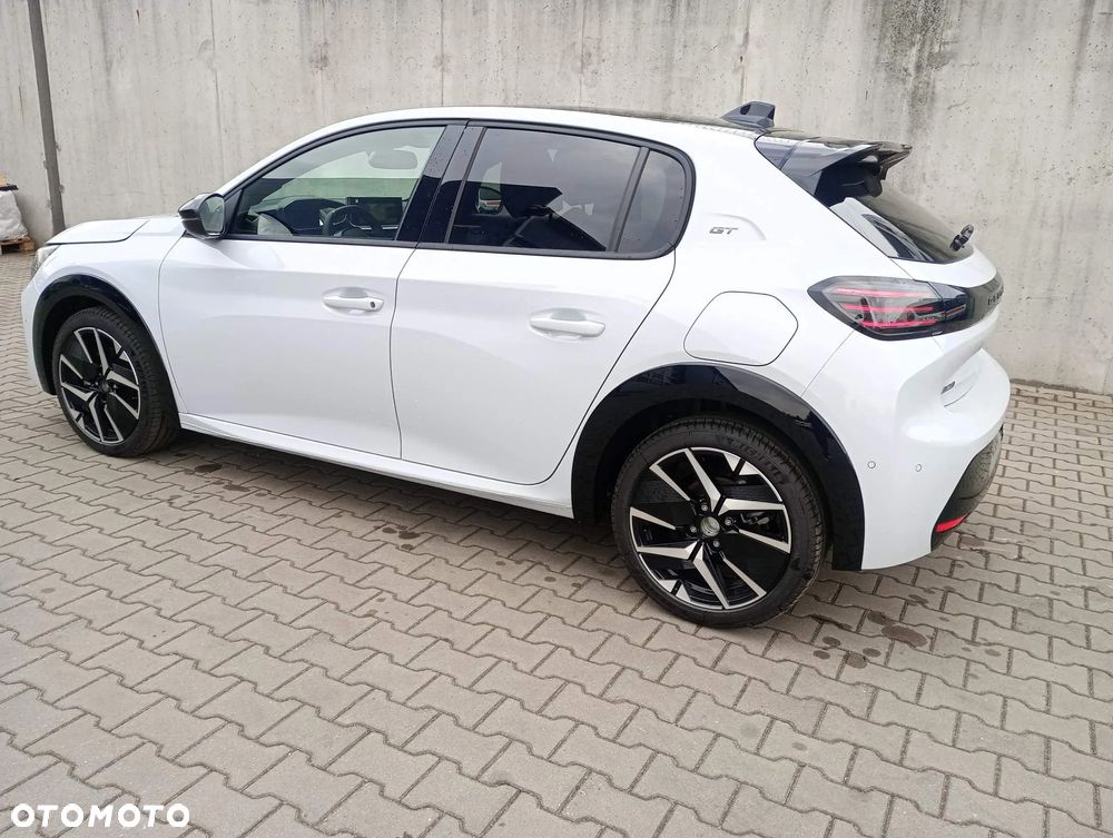 Peugeot 208 1.2 mHEV GT - 15