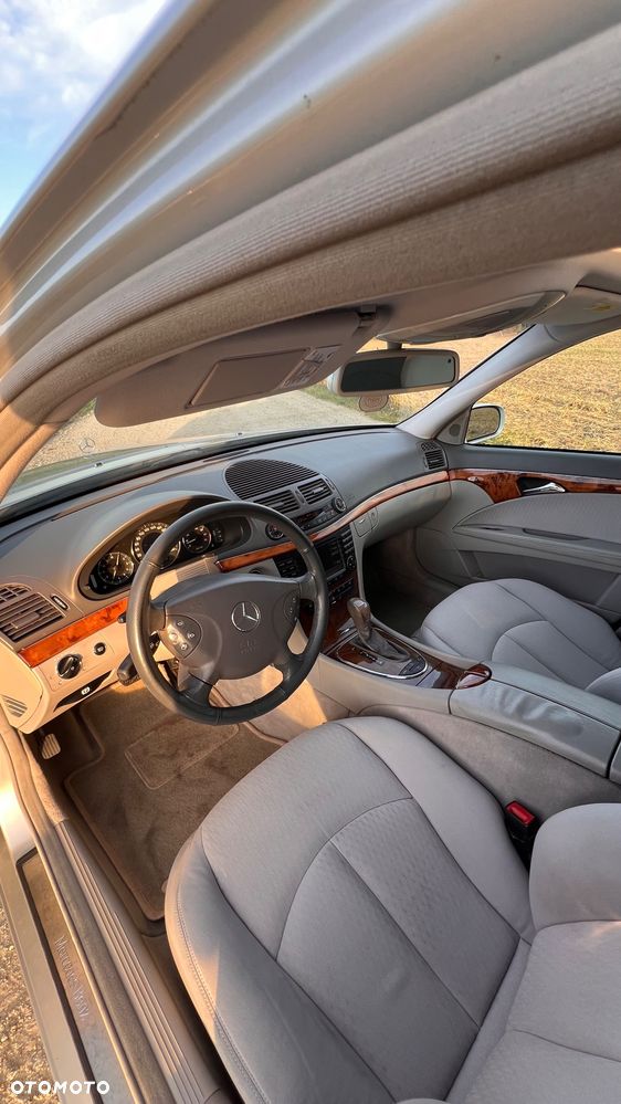 Mercedes-Benz Klasa E 320 4-Matic Elegance - 11