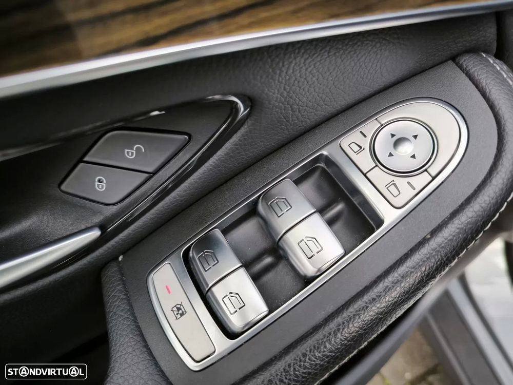 Mercedes-Benz GLC 300 e 4Matic - 34