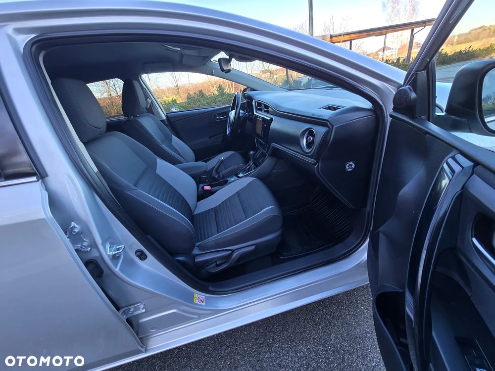 Toyota Auris 1.2 Turbo Multidrive S Executive - 11