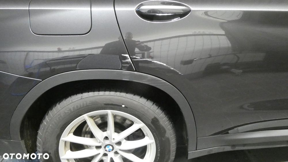 BMW X3 xDrive20d - 24