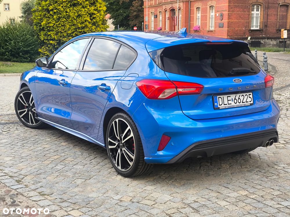 Ford Focus 1.5 EcoBoost ST-Line X - 18
