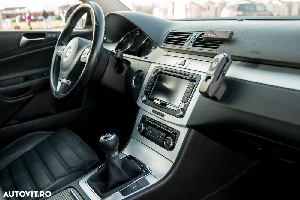 Volkswagen Passat 1.6 TDI DPF BlueMotion Technology Highline - 2