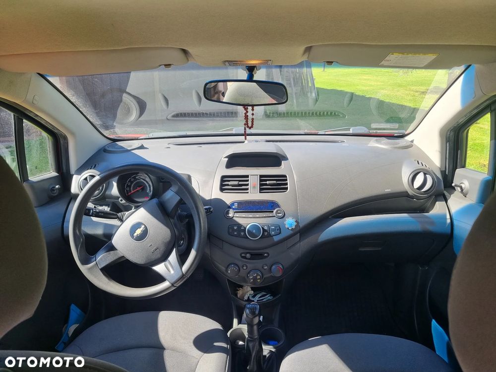 Chevrolet Spark 1.0 Base - 9