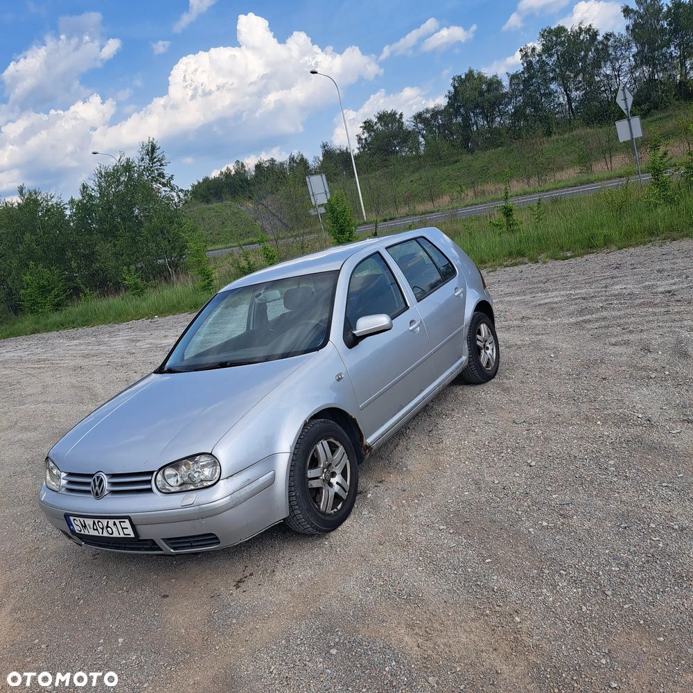 Volkswagen Golf - 2