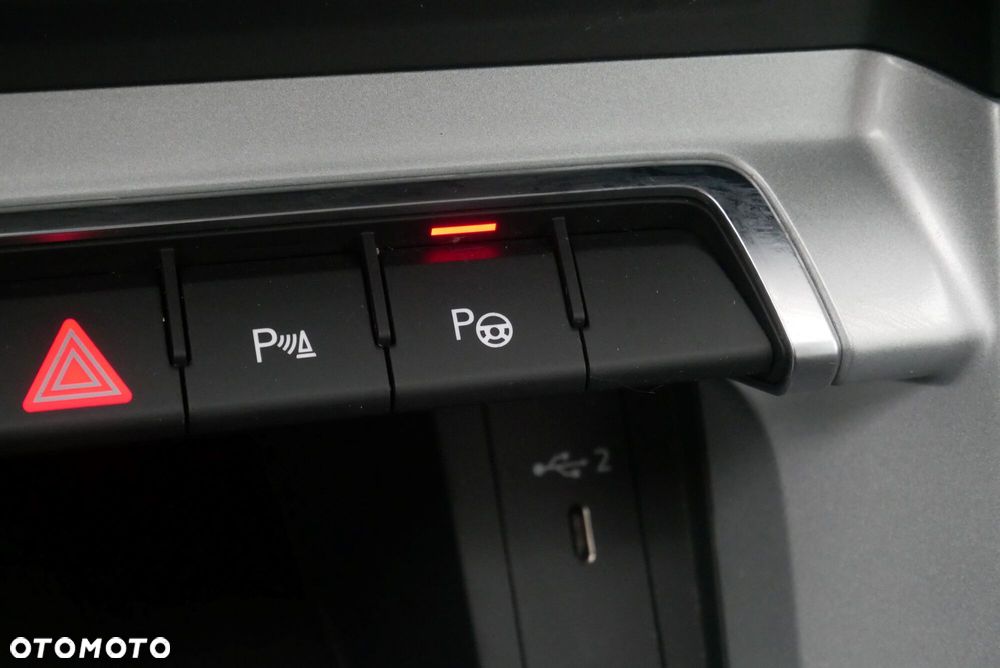 Audi Q3 - 24