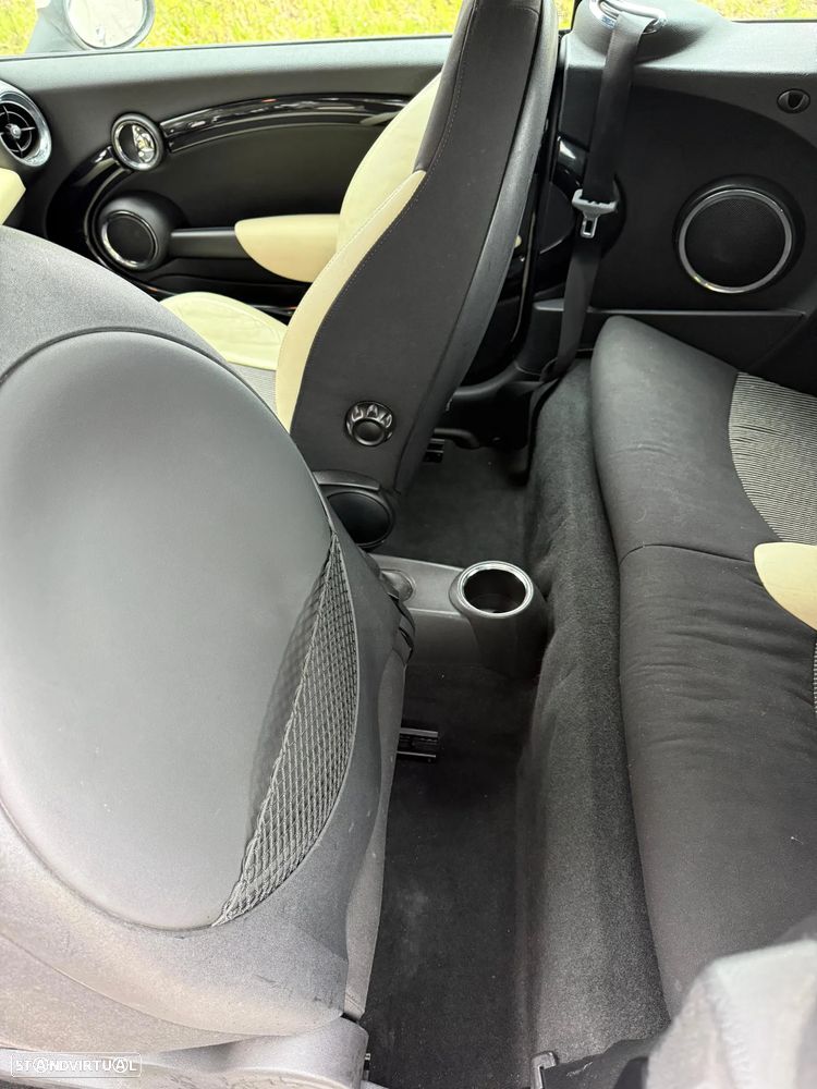 MINI Cabrio Cooper - 14
