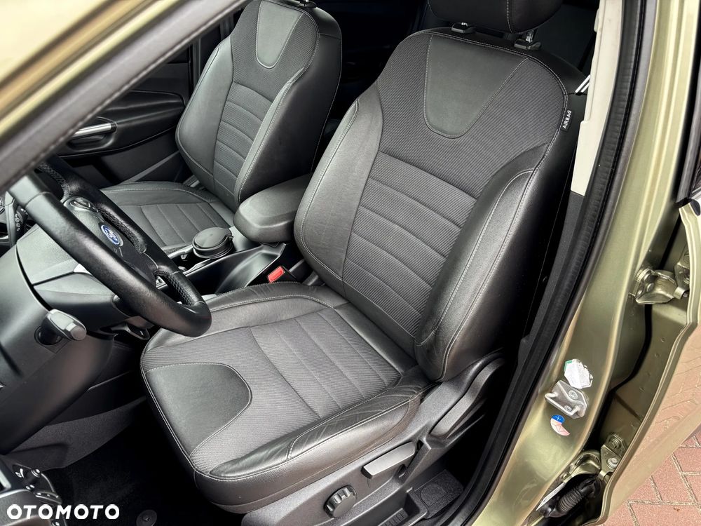 Ford Kuga 2.0 TDCi 4x4 Titanium - 13