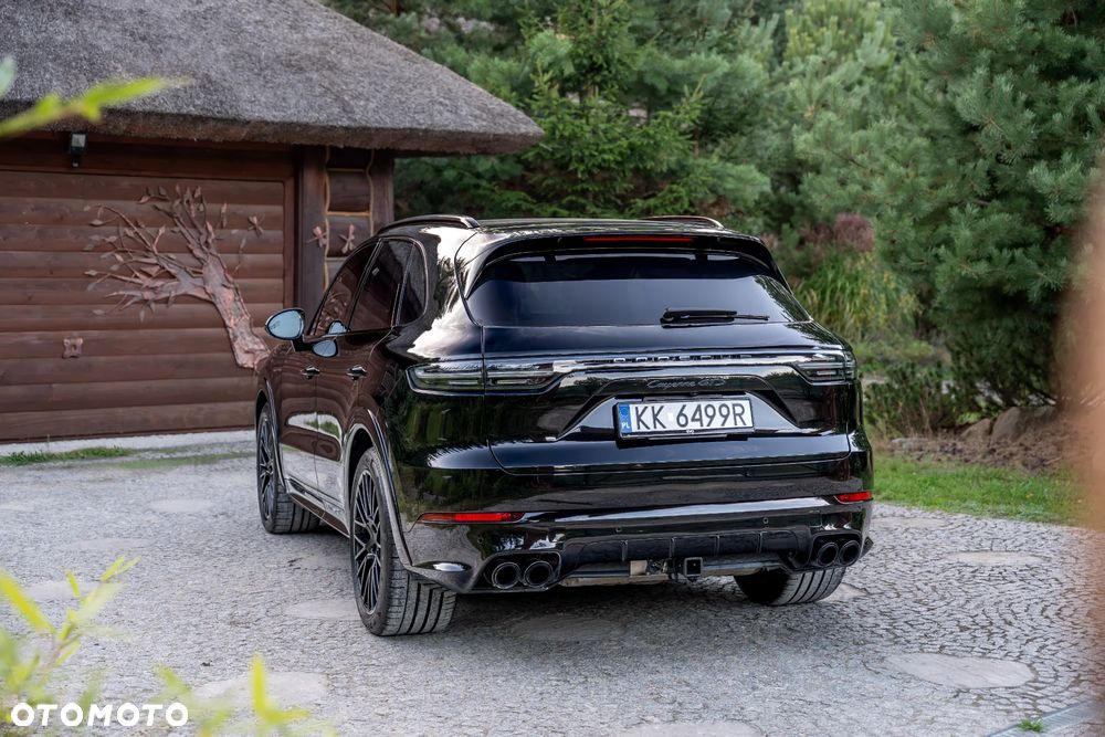 Porsche Cayenne GTS - 21