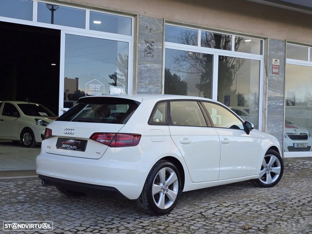 Audi A3 Sportback 1.6 TDI Ambition - 12