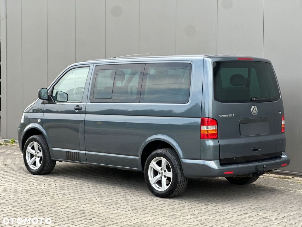 Volkswagen Caravelle - 9