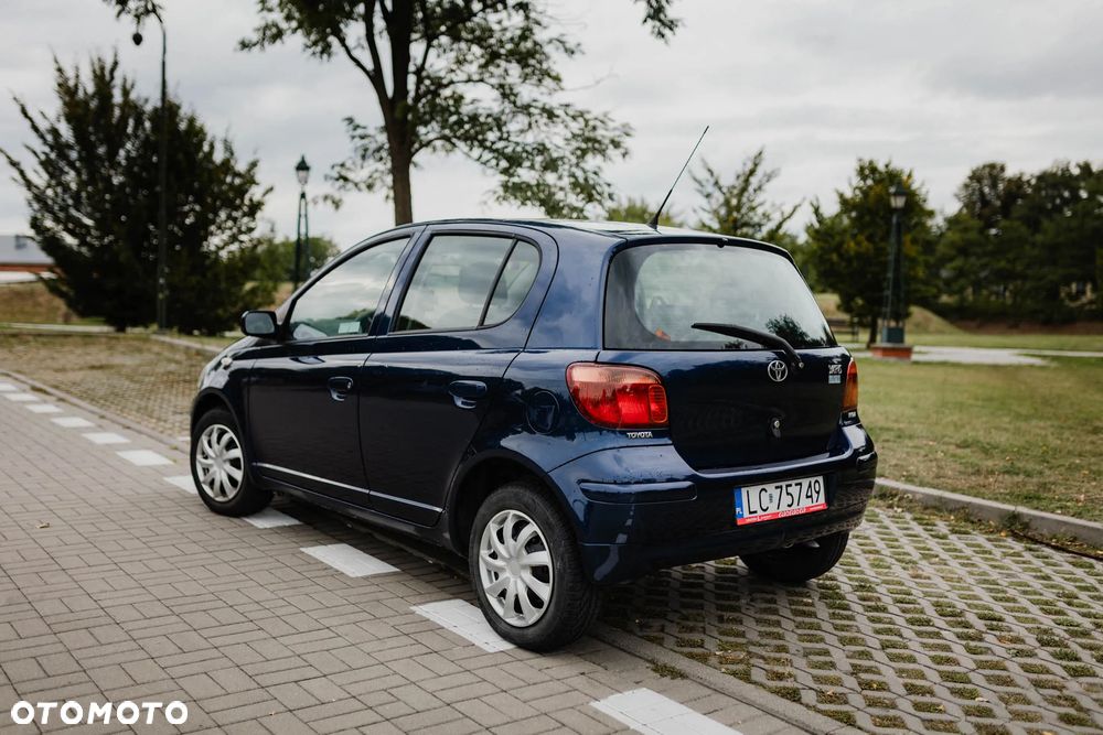Toyota Yaris 1.0 Unlimited - 4