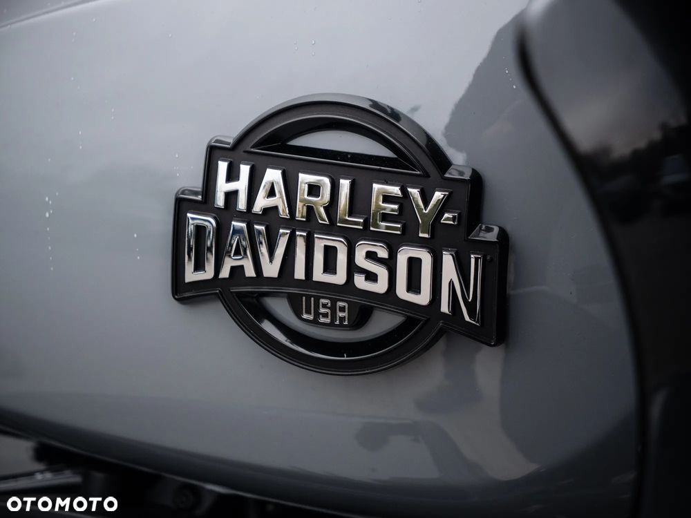 Harley-Davidson Touring Road Glide - 26