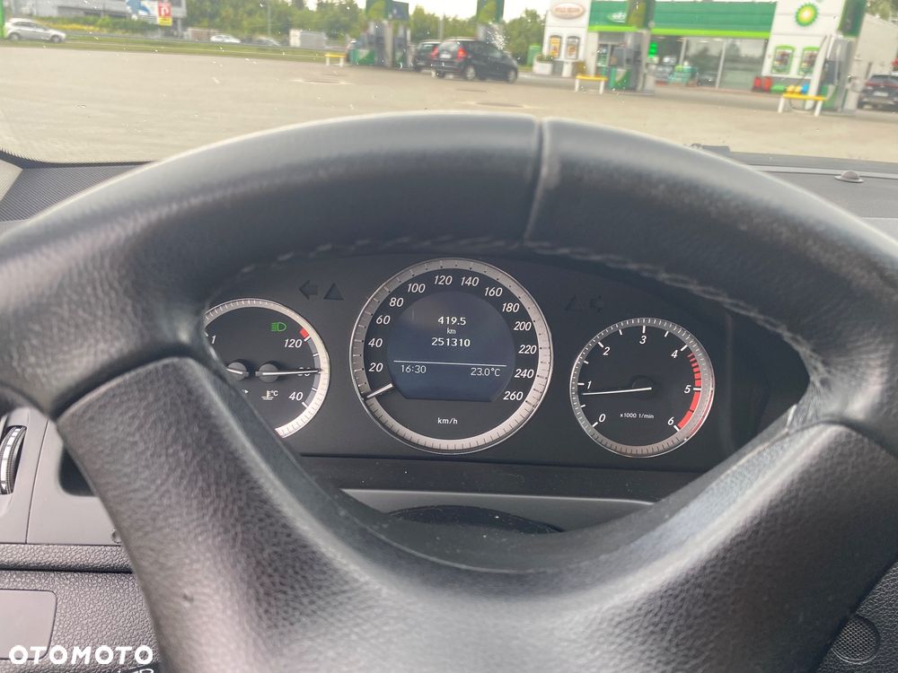 Mercedes-Benz Klasa C 200 CDI BlueEff Classic - 6