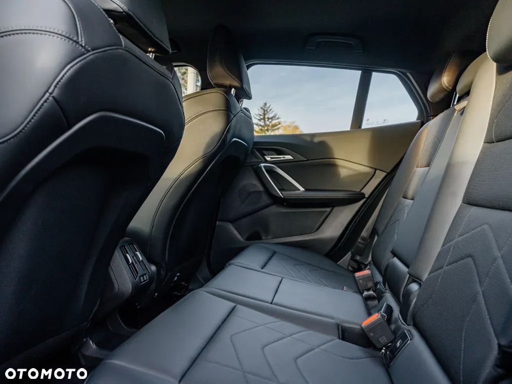 BMW X2 sDrive20i - 13