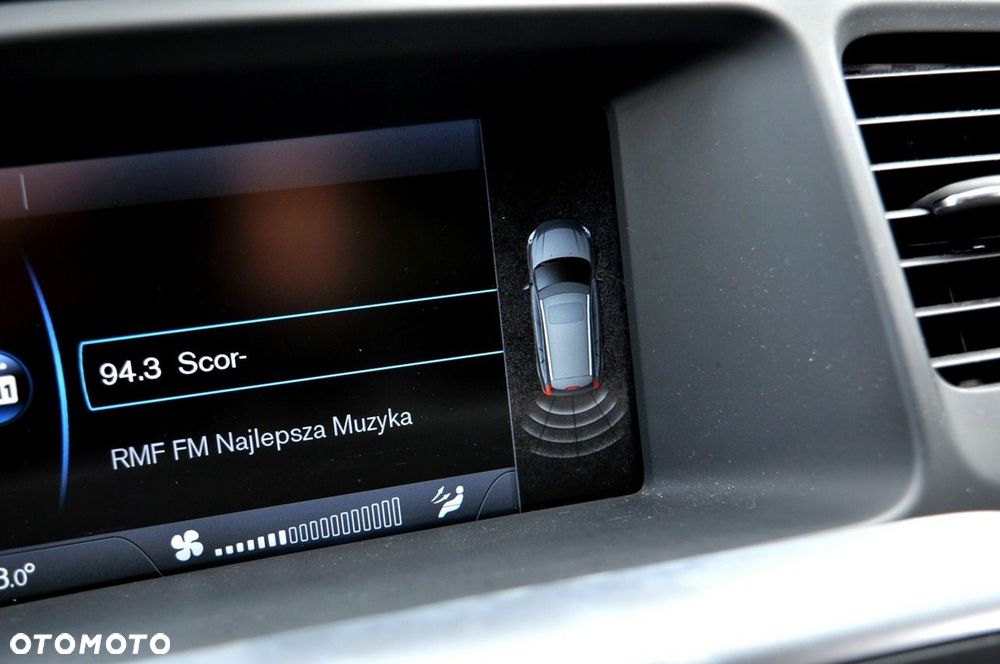 Volvo V60 D3 Geartronic Momentum - 25