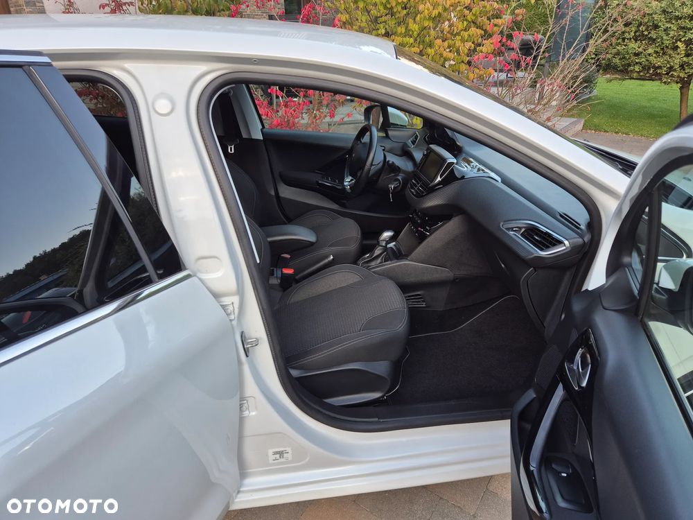 Peugeot 208 PureTech 82 Start & Stop Tech Edition - 15